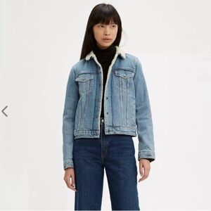 🔥denim jacket! NWT New Levi's ORIGINAL SHERPA
TRUCKER JACKET